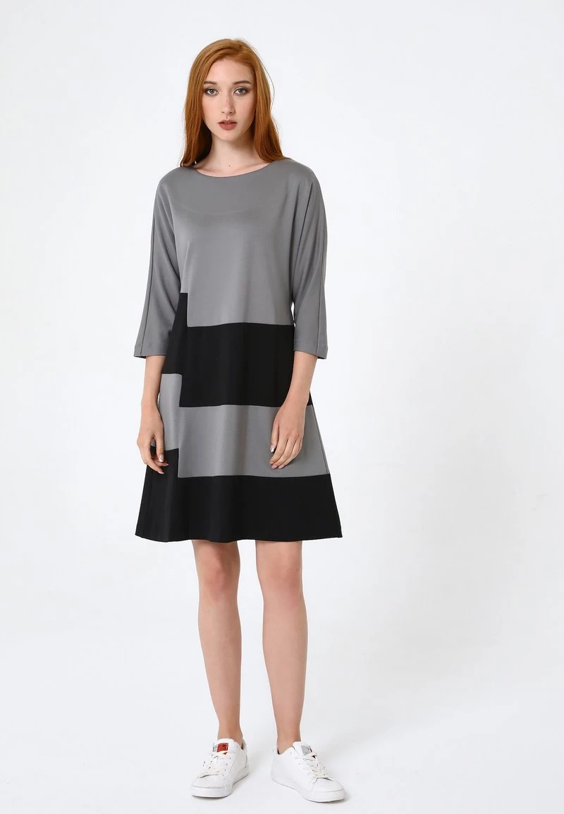 Vendita calda π Madam-T Donna MAXIMA - Abito In Maglia - Grau Schwarz π - immagine 2