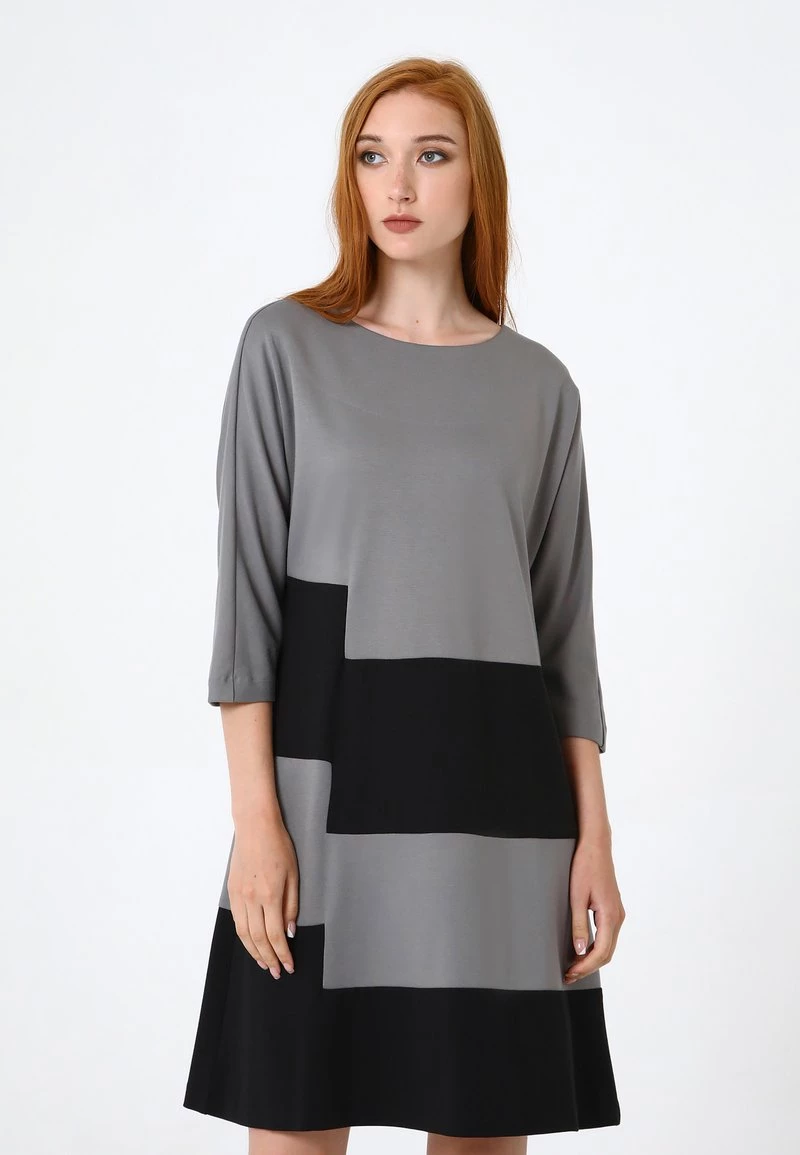 Vendita calda π Madam-T Donna MAXIMA - Abito In Maglia - Grau Schwarz π